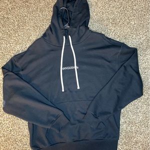 (1) size medium Mens Vanquish oversized fit hoodie
